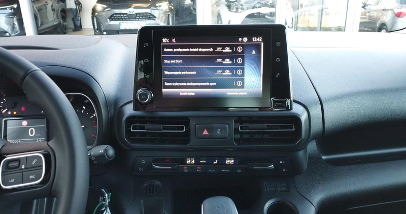 Toyota Proace City Verso cena 147000 przebieg: 4, rok produkcji 2023 z Międzybórz małe 191